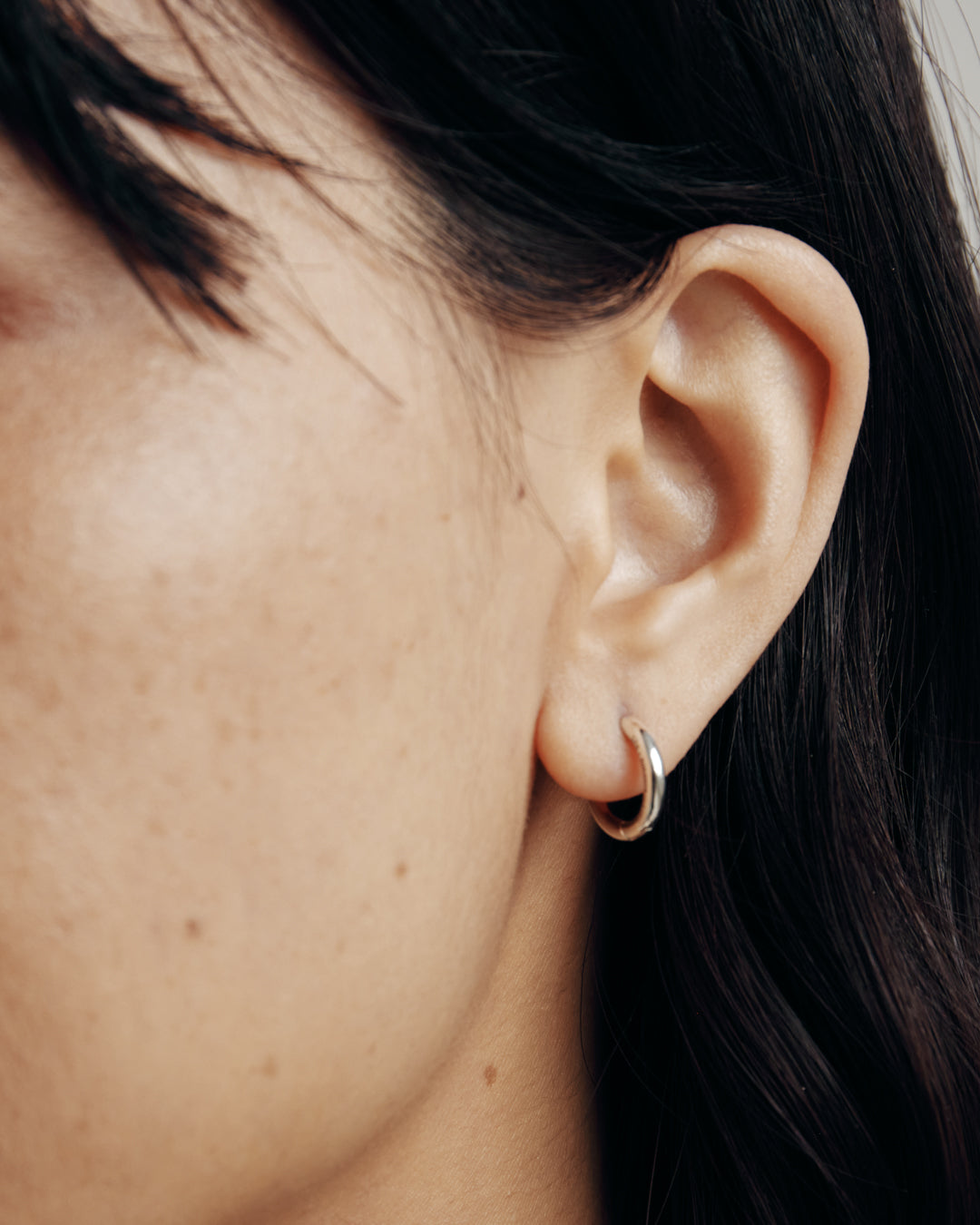 Westhill White Gold Round Earring